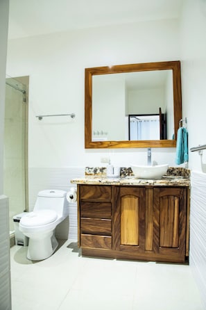 Håndklær og toalettpapir