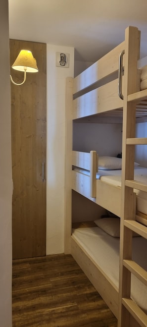 2 Schlafzimmer, Schreibtisch, kostenloses WLAN