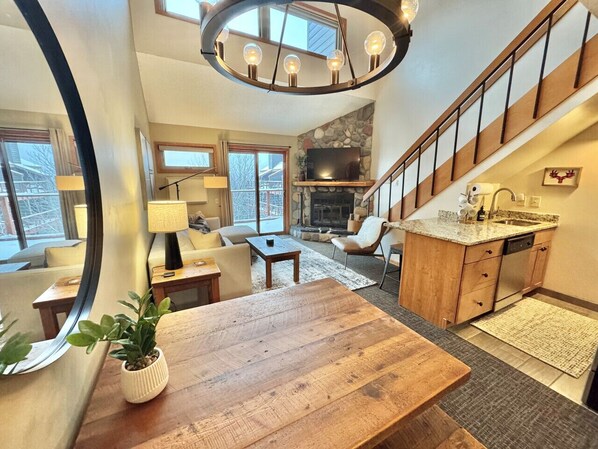 Smart TV, fireplace, DVD player, ping pong