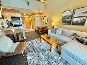 Smart TV, fireplace, DVD player, ping pong