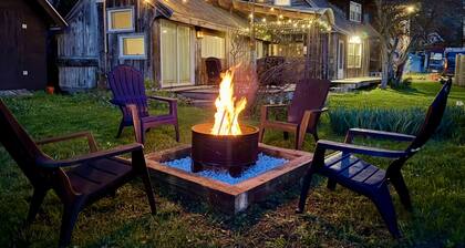 Scenic Rt 4: Hot tub, minutes to everything!