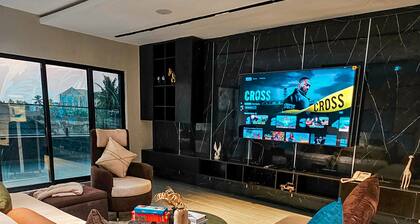 Orhue Suites Duplex with a Penthouse