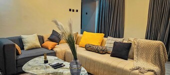 Orhue Suites Duplex with a Penthouse