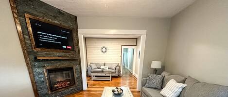 智能电视、壁炉