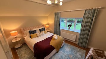 3 bedrooms, free WiFi, bed sheets