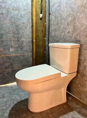 Shower, toilet paper - Las Peñitas Beach Cabin (León)