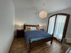 6 bedrooms