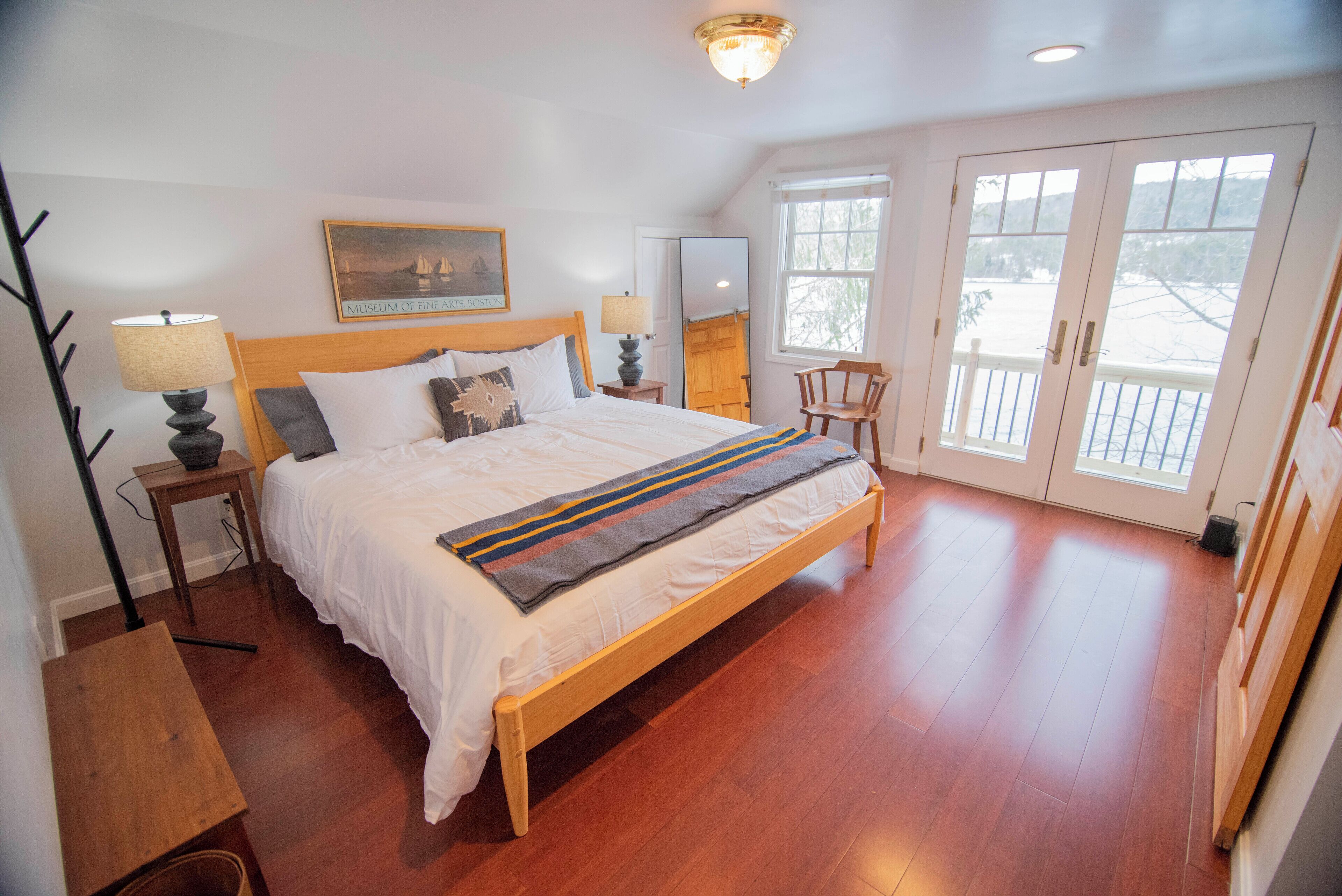 3 soverom, skrivebord, reiseseng for barn og wi-fi