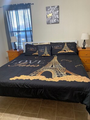 2 camere, una cassaforte in camera, una scrivania, ferro/asse da stiro