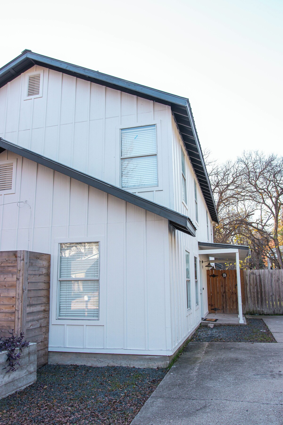 Charming East Austin 4-bedroom house one mile away from Downtown.