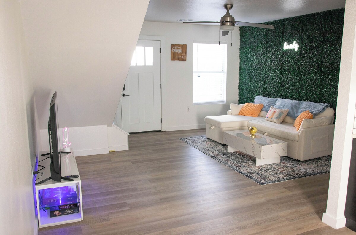 Photo 8 of Charming East Austin 4-bedroom house one mile away from Downtown.
