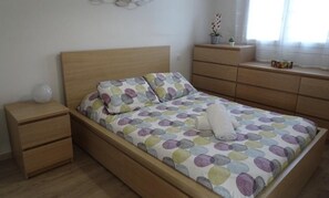 Bügeleisen/Bügelbrett, WLAN, Bettwäsche