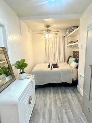 1 bedroom, iron/ironing board, WiFi, bed sheets