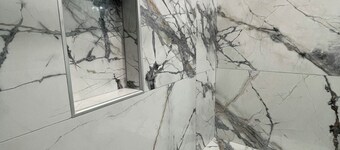 Charming 2-bedroom condo, 10 minutes from Newark airport, with private parking. 