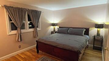 2 多间卧室、熨斗/熨衣板、WiFi、床单