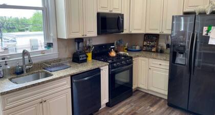 Amazing Location, 2700 sqft, 5-bedroom, Family-friendly, 1 Mile from DC