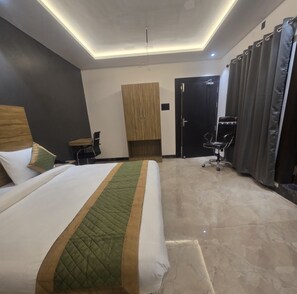 Quarto luxo | Escrivaninha, Wi-Fi de cortesia