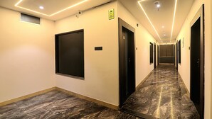Exterior - Hotel Golden Tulip'z (Gorakhpur)