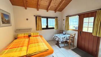 1 bedroom, WiFi, bed sheets