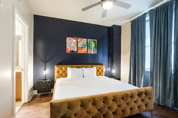 2 bedrooms, iron/ironing board, bed sheets