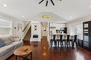 Interior - Bayside Heated Salt Water Pool & Hot Tub Oasis (Cape May)