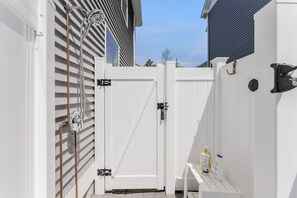 Property grounds - Bayside Heated Salt Water Pool & Hot Tub Oasis (Cape May)