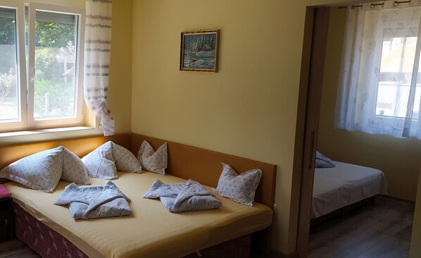 1 bedroom, WiFi, bed sheets