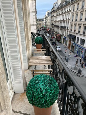 Appartement luxe, balcon, vue ville | Balcony