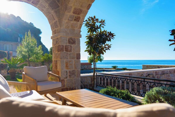 Terrace/patio - Luxurious Pool Side Villa by the sea (Budva)