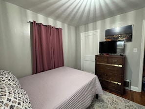 2 slaapkamers, een strijkplank/strijkijzer, wifi, beddengoed