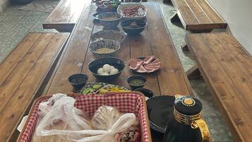 Tägliches Frühstücksbuffet (20 USD pro Person)