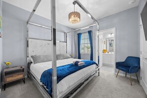 12 habitaciones, tabla de planchar con plancha y cuna de viaje