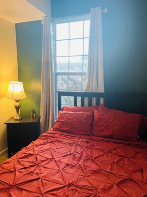 1 habitación, tabla de planchar con plancha, wifi y ropa de cama 