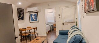 Blue Lobster Cottage in brilliant  Acadia with AC, WiFi