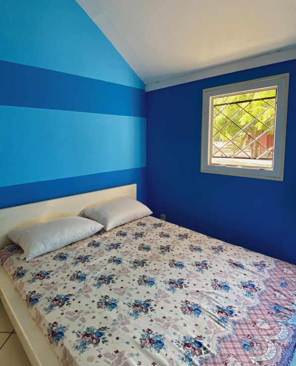 1 dormitorio y ropa de cama