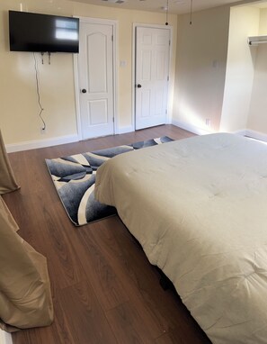 3 chambres, fer et planche Ă repasser, Wi-Fi, draps fournis