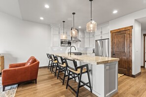 Barstool seating for 4