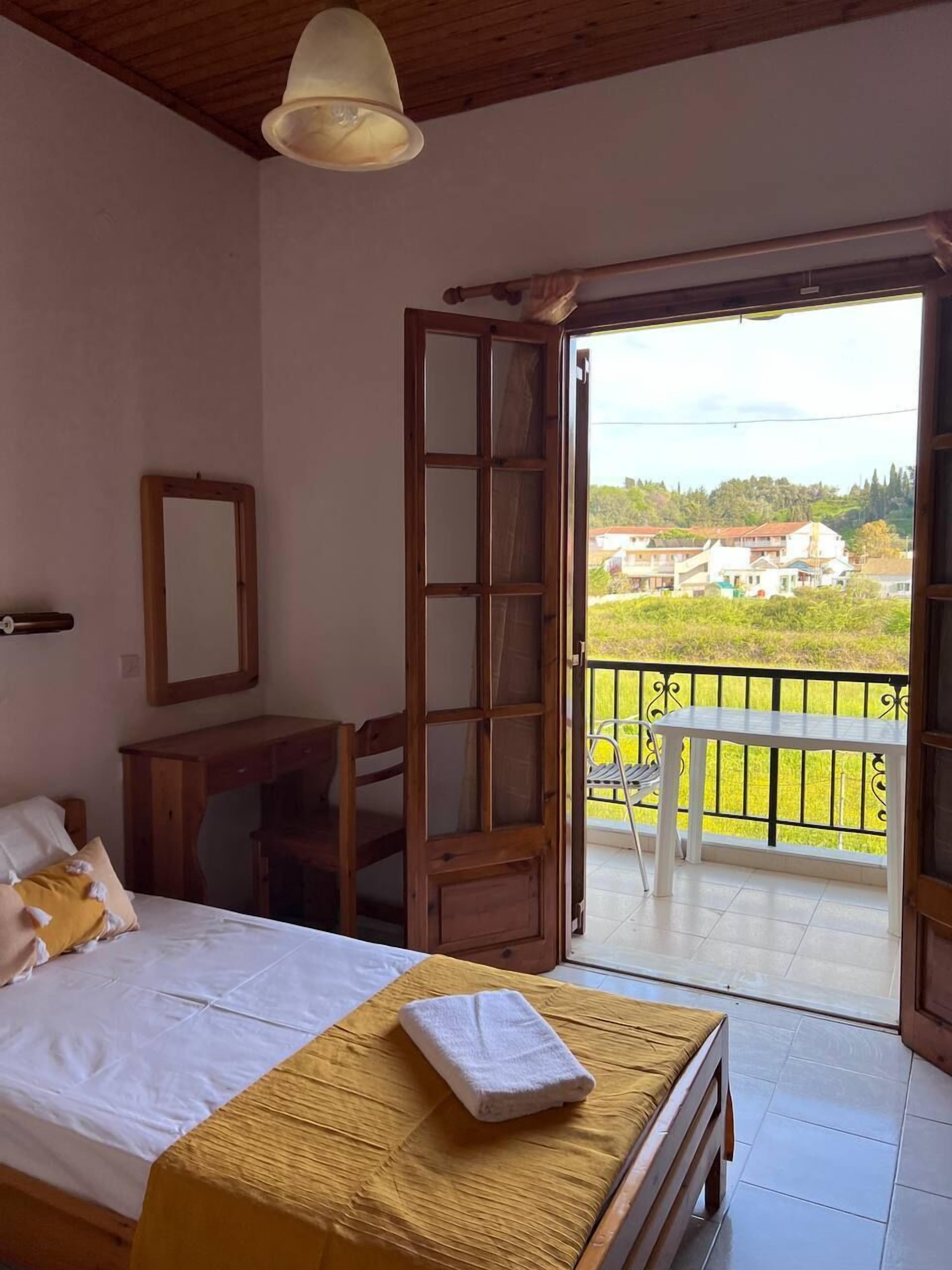 Classic Studio, Balcony, Garden View