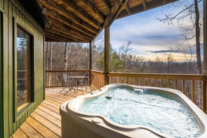 Tina de hidromasaje al aire libre