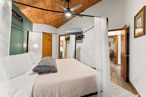 3 habitaciones, tabla de planchar con plancha y cuna de viaje 