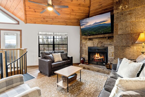 Smart TV, chimenea y videojuegos 