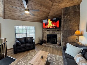 Smart-tv, eldstad och tv-spel