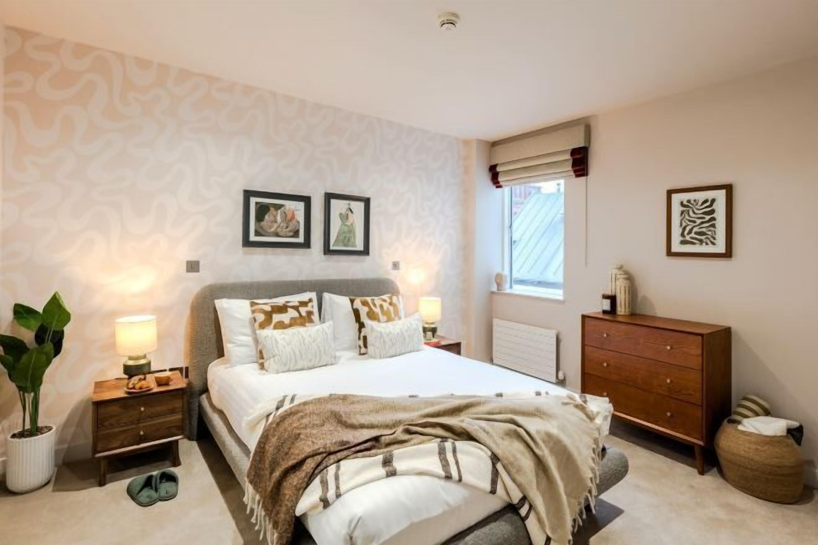 Individually decorated, laptop workspace, free WiFi, bed sheets