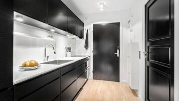 Fridge, dishwasher, coffee/tea maker