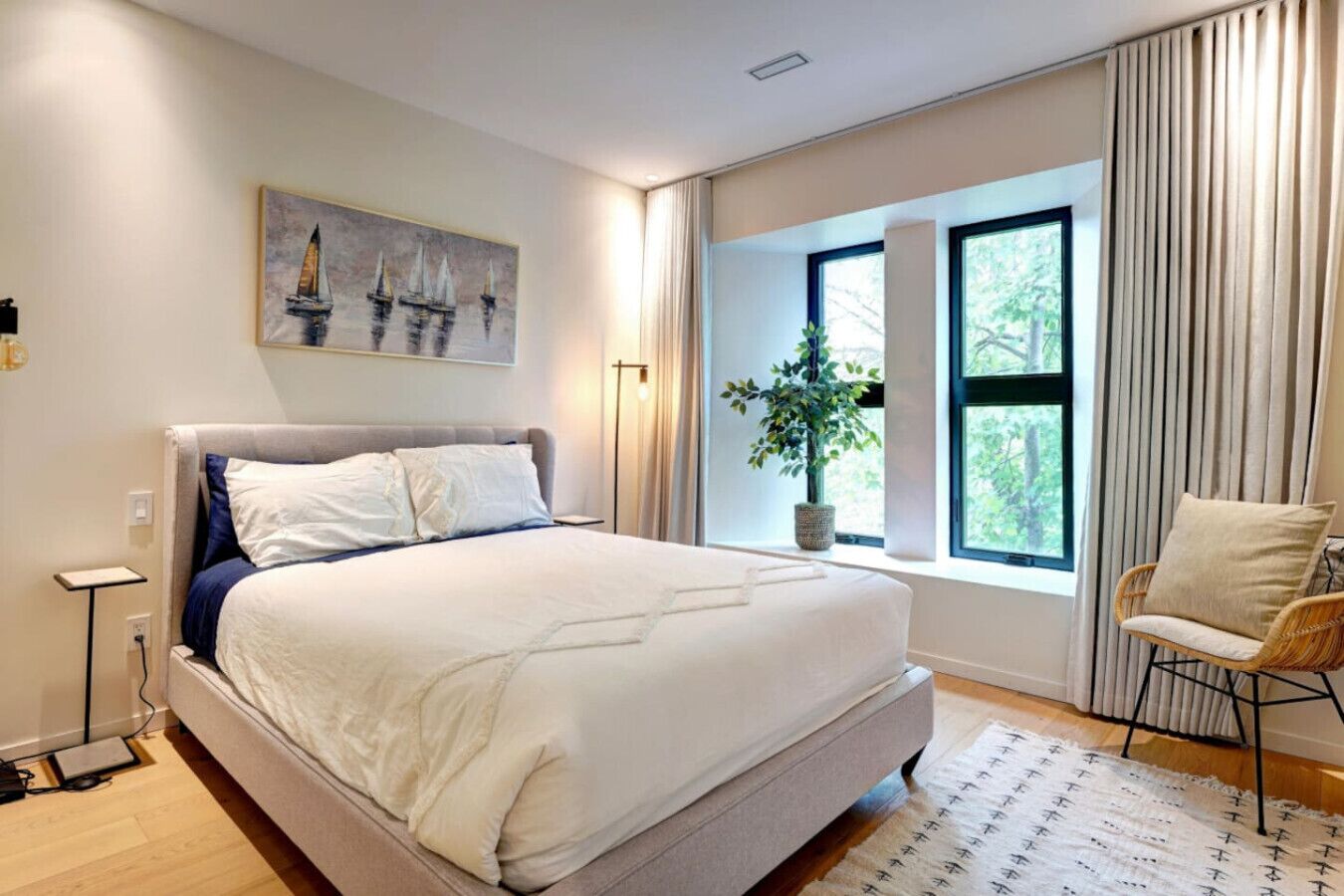 3 habitaciones, escritorio, tabla de planchar con plancha y wifi 