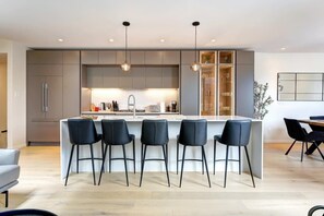 Interior - Historic Charm Overlooking Parc Lafontaine! (Montréal)