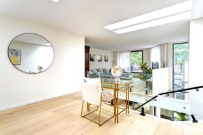 Interior - Historic Charm Overlooking Parc Lafontaine! (Montréal)