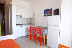 Apartment | Private kitchen - Apartment Porto Santa Margherita Near Beach (Caorle)