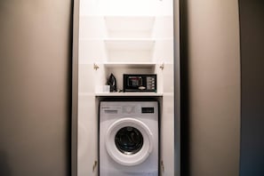 In-room safe, iron/ironing board, free WiFi - Opera Wall Suite (Istanbul)