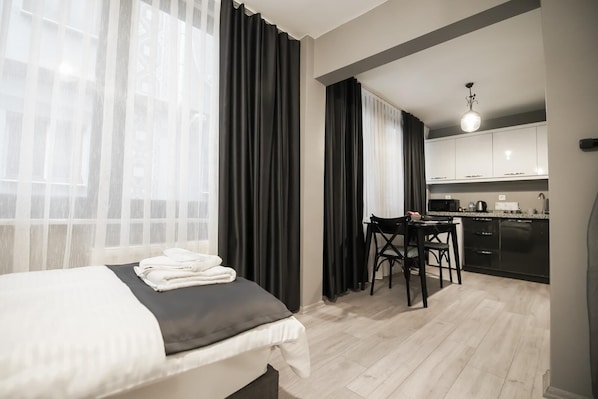 In-room safe, iron/ironing board, free WiFi - Opera Wall Suite (Istanbul)